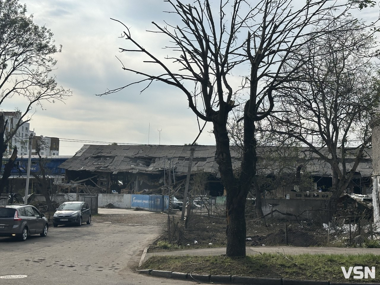 Масована атака на Луцьк: триває ліквідація наслідків російського обстрілу