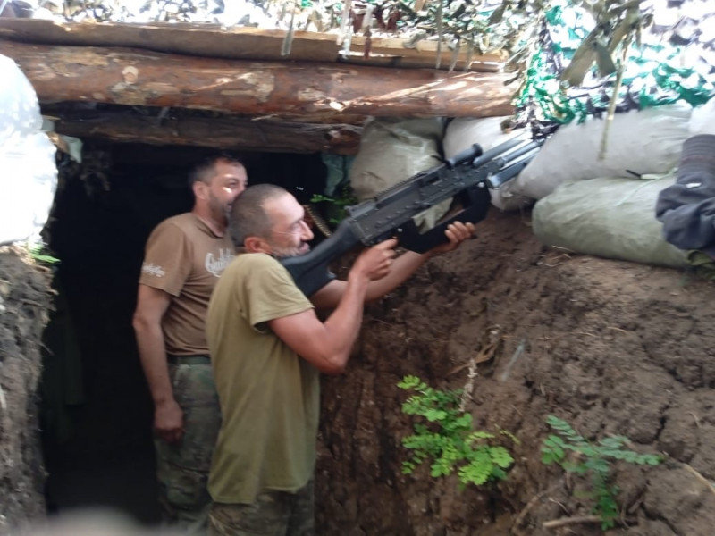 Пройшов пекло війни, та життя обірвалося у відпустці: Герою з Волині навіки 50