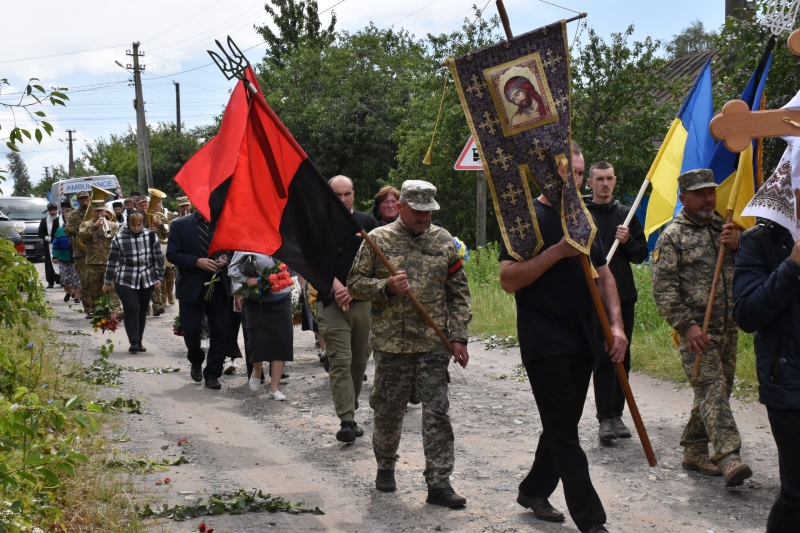 Загинув у бою: на Волині попрощалися з Героєм Сергієм Михальчуком