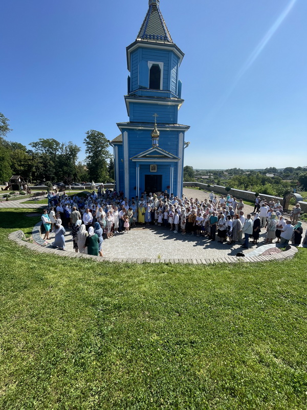 Митрополит Михаїл звершив літургію у волинському храмі з 150-річною історією
