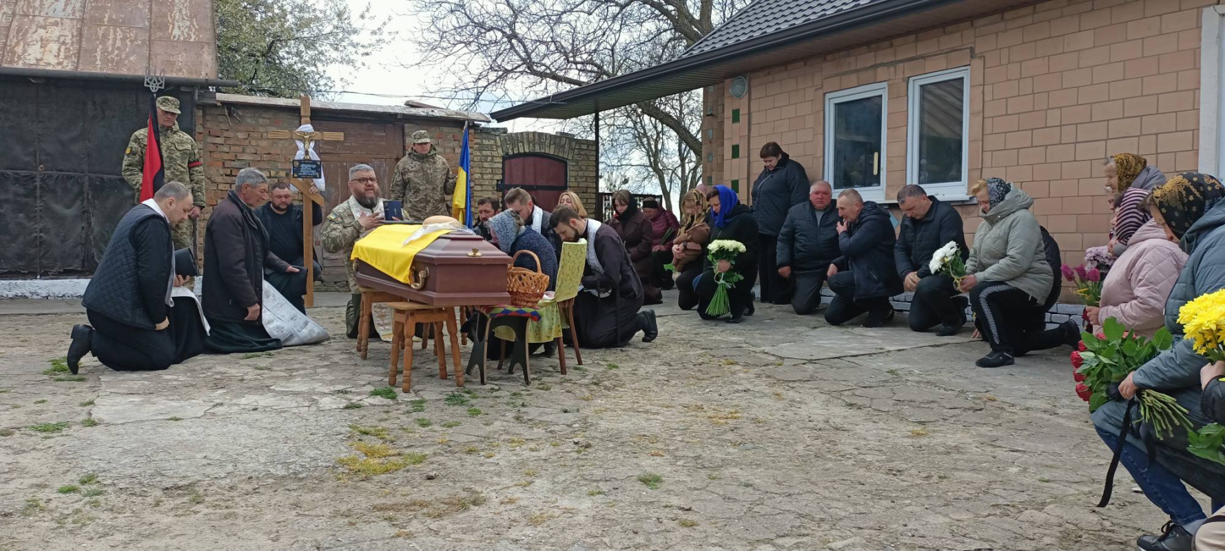 У липні став до лав захисників, а в листопаді - загинув: біля Луцька поховали Героя Миколу Андрійчука, який вважався зниклим безвісти