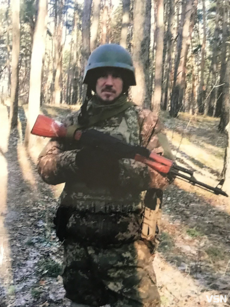 Не хотів, щоб було соромно дивитися синові в очі, тому повернувся з-за кордону захищати країну: спогади про сапера з Волині, якому назавжди 33