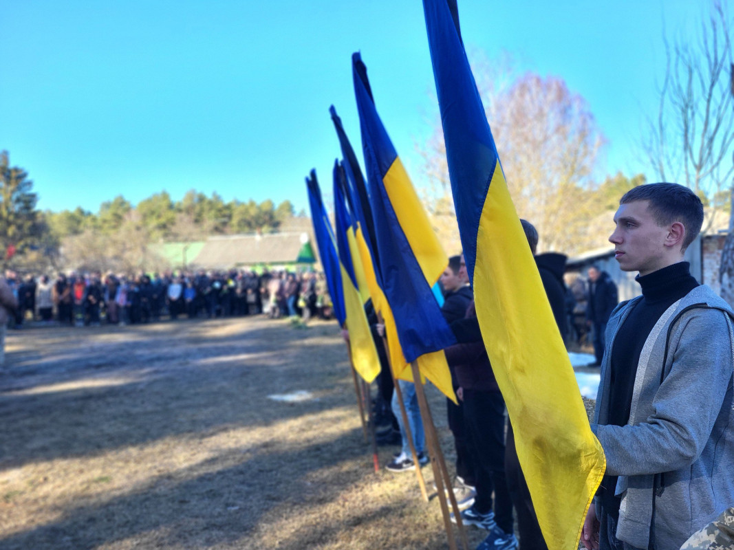 На Волині провели в останню дорогу 28-річного Героя Тараса Мельника