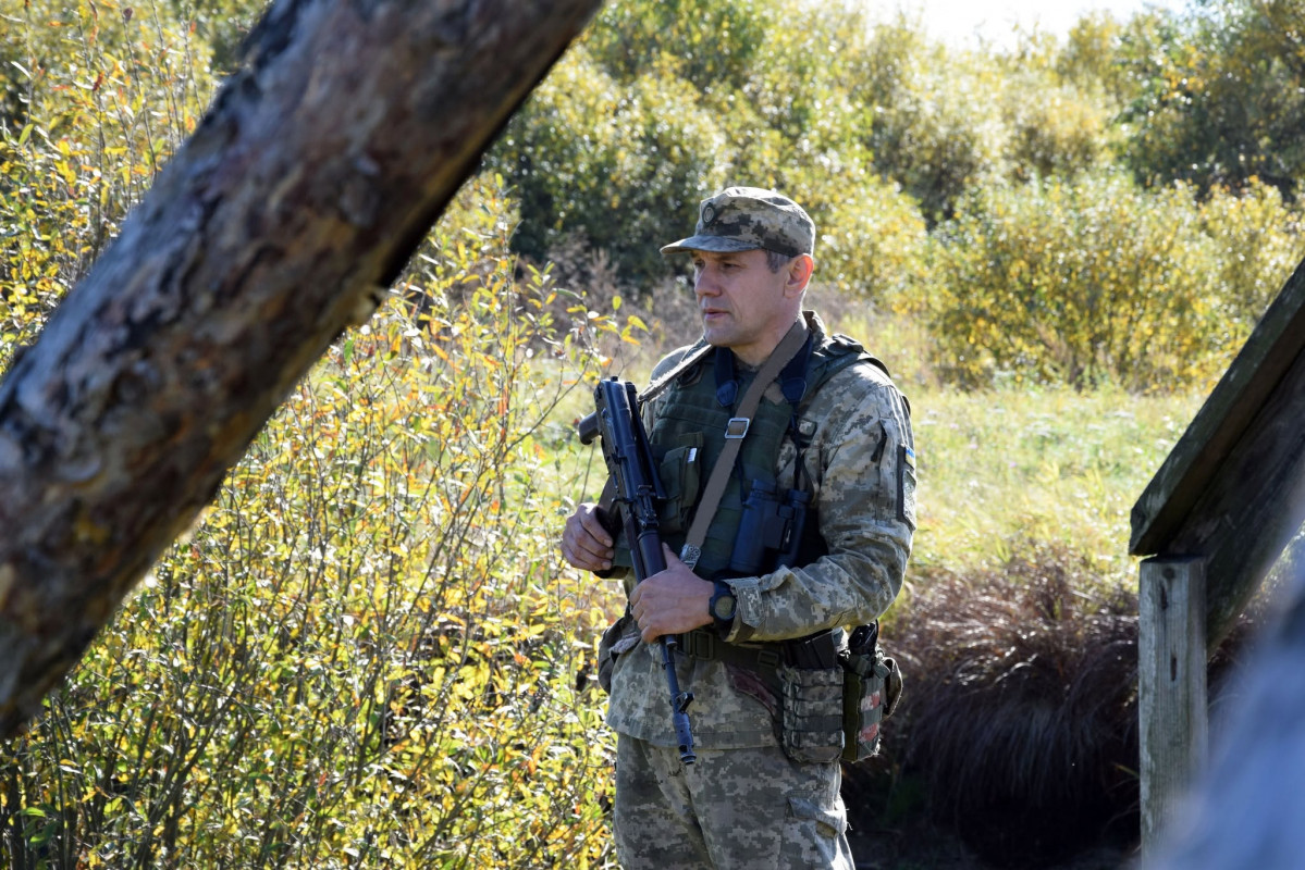«Телефон розкололо навпіл»: прикордонник із Волині розповів, як дивом вижив під час штурму росіян на Харківщині