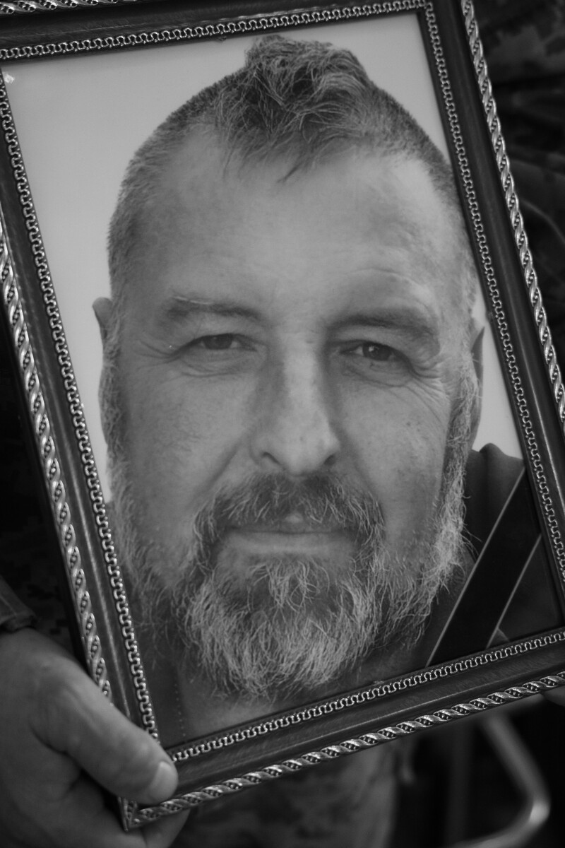 Помер від важких поранень: у Луцьку провели в останню дорогу 52-річного Героя Богдана Гладуна