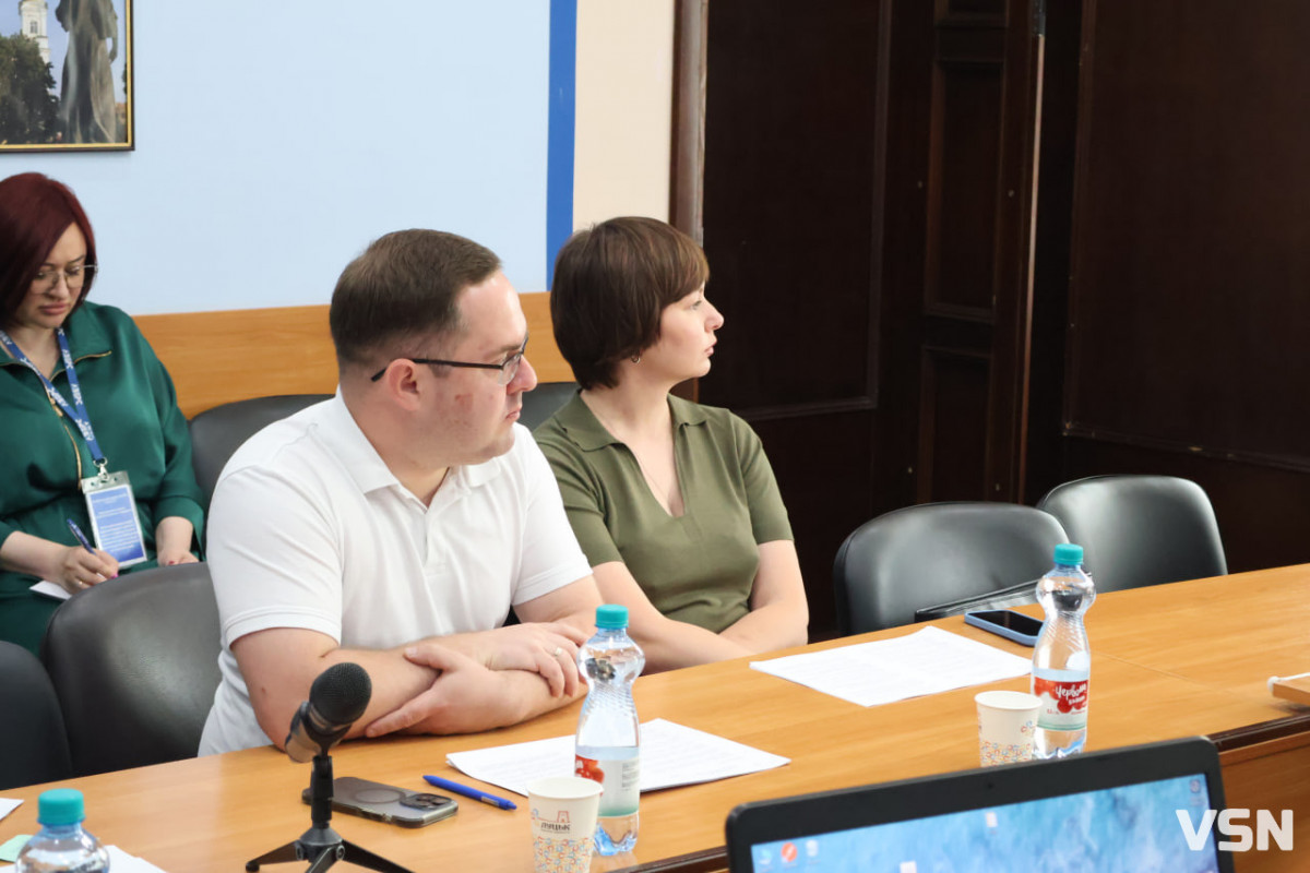 За розбиті бордюри - штраф: у Луцьку муніципали візьмуться за керівників комунальних служб