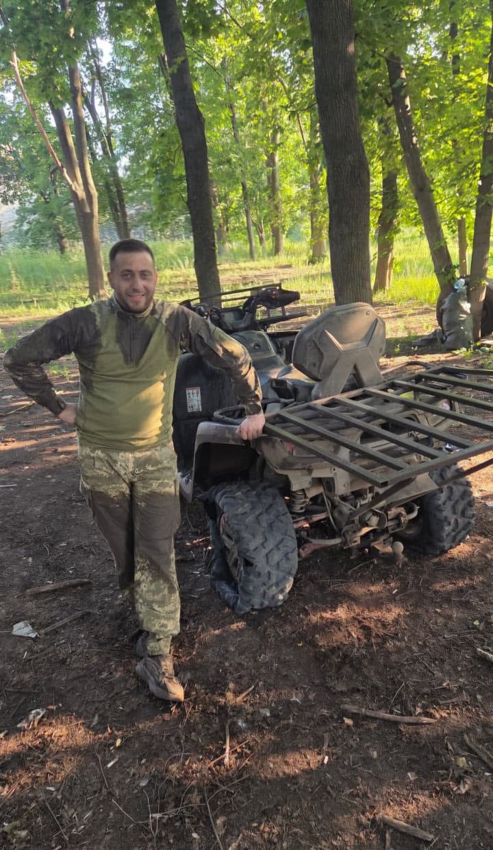 Від далекобійника до водія бронетехніки: історія 27-річного прикордонника з Волині «Шнурка»