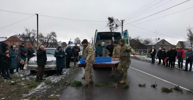 Місяць вважався безвісти зниклим: на Волині попрощалися із загиблим гранатометником Миколою Міськом. Фото