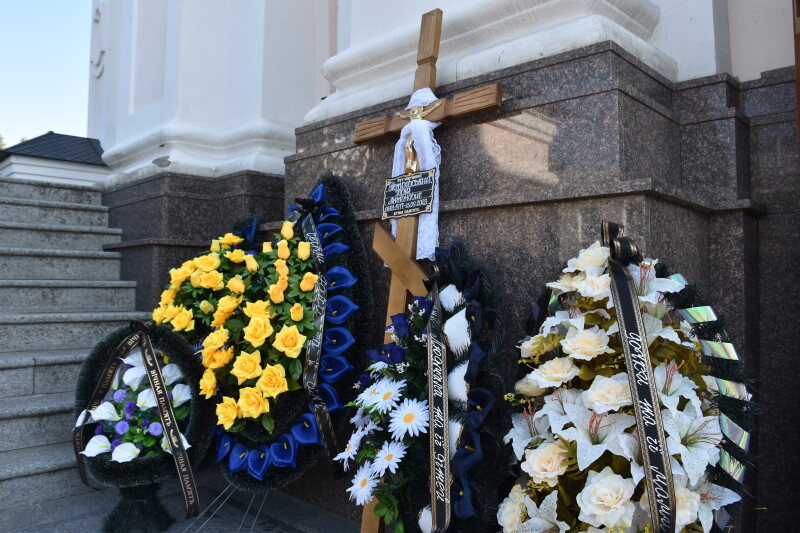 Загинув у Миколаєві: у Луцьку попрощалися з Героєм Юрієм Петровським