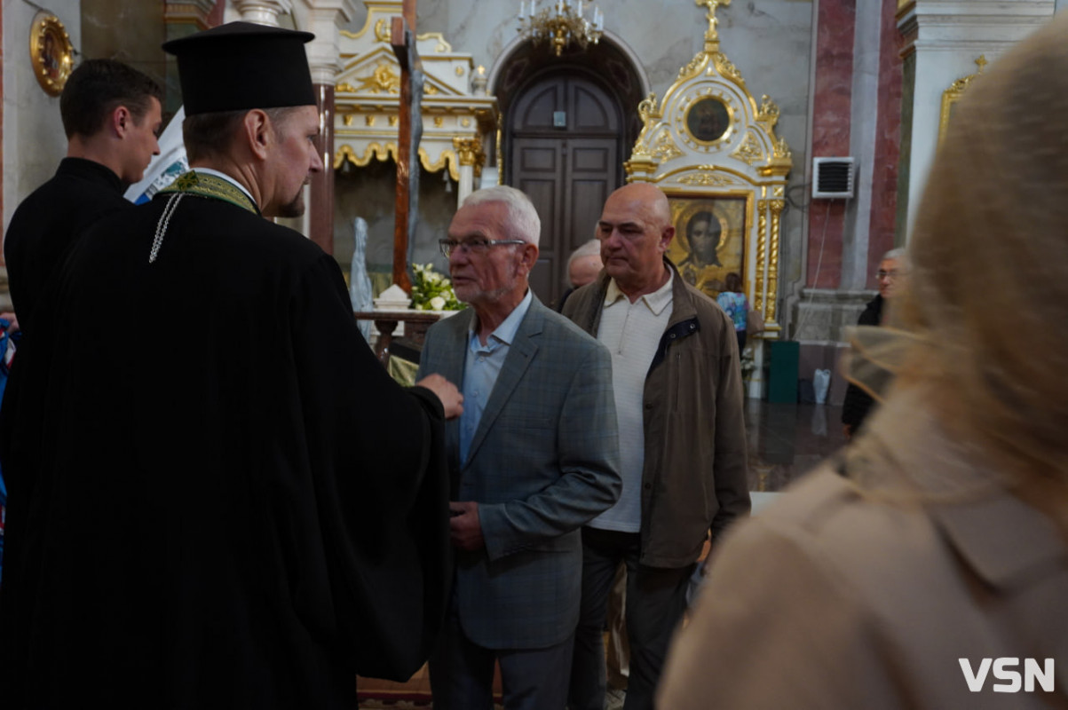 «Ваша зброя — перо»: у кафедральному соборі Святої Трійці відслужили молебень та відзначили журналістів Волині