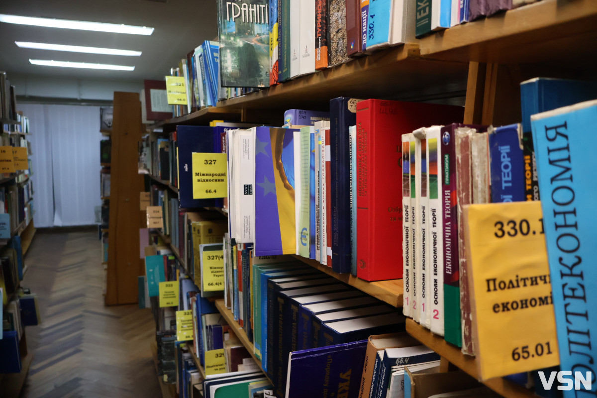 Бібліотекар — це такий собі маленький «Google»: Оксана Ковальчук з Луцька про свою роботу