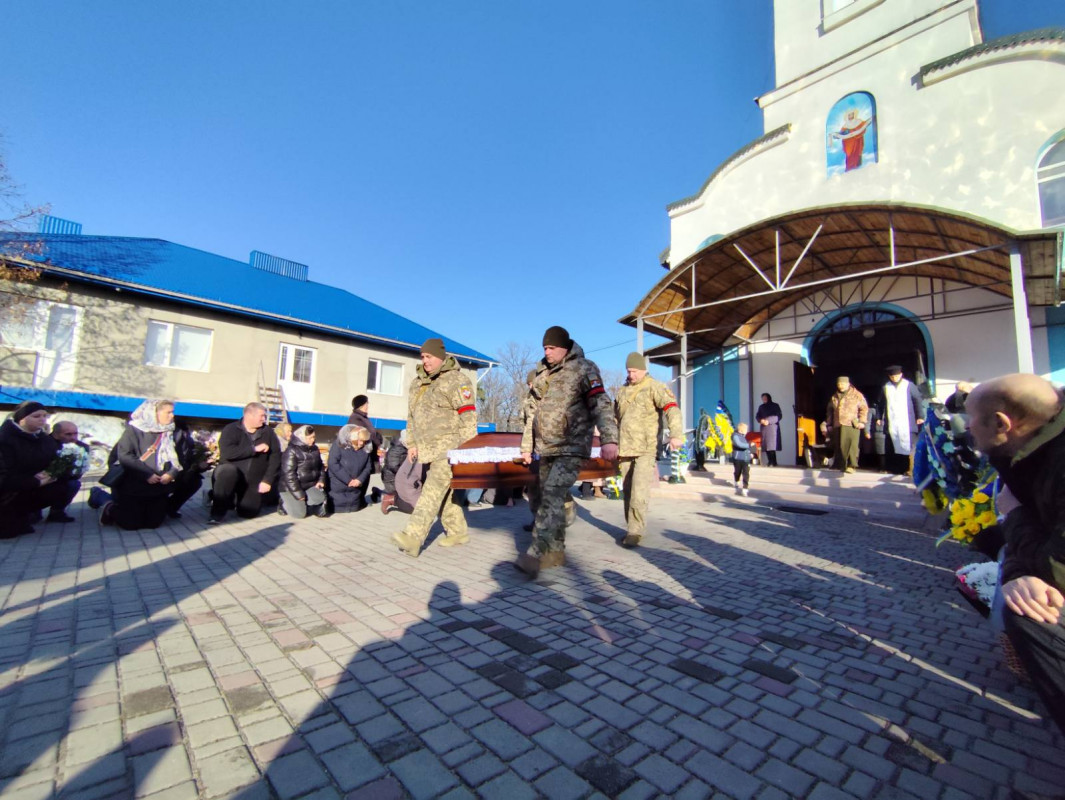 Серце зупинилося у лікарні: на Волині попрощались з ветераном війни Олександром Бондарем