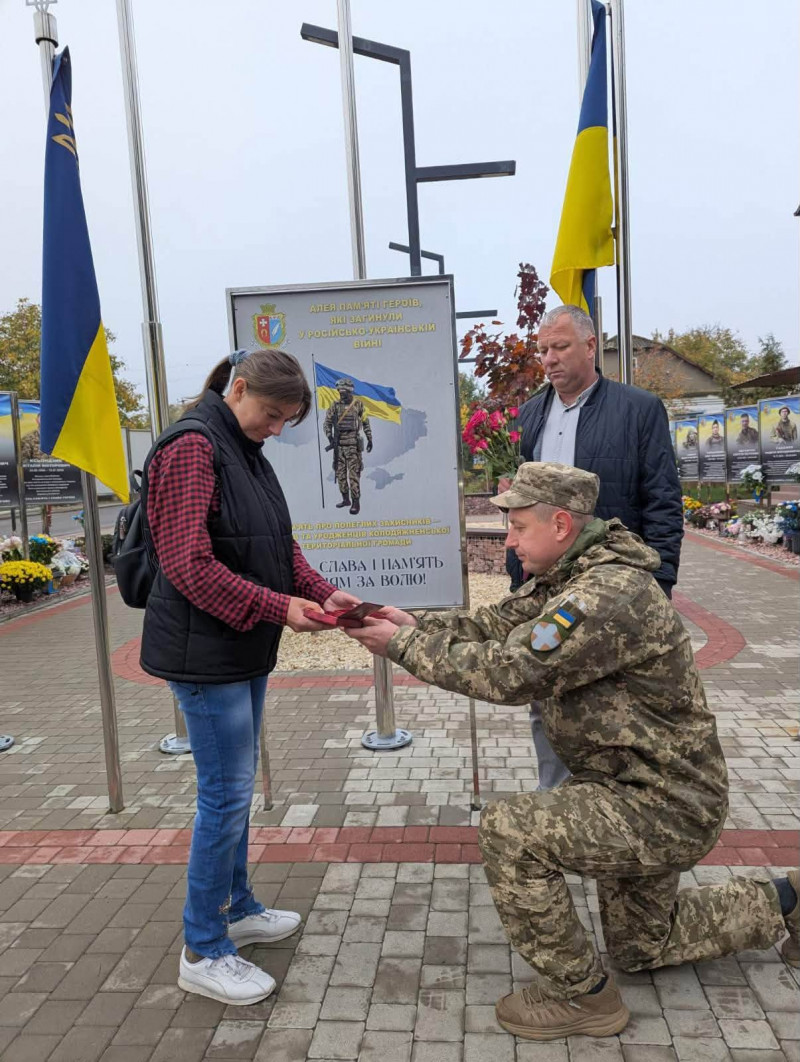 Ордени замість синів і коханих: на Волині вшанували трьох полеглих захисників