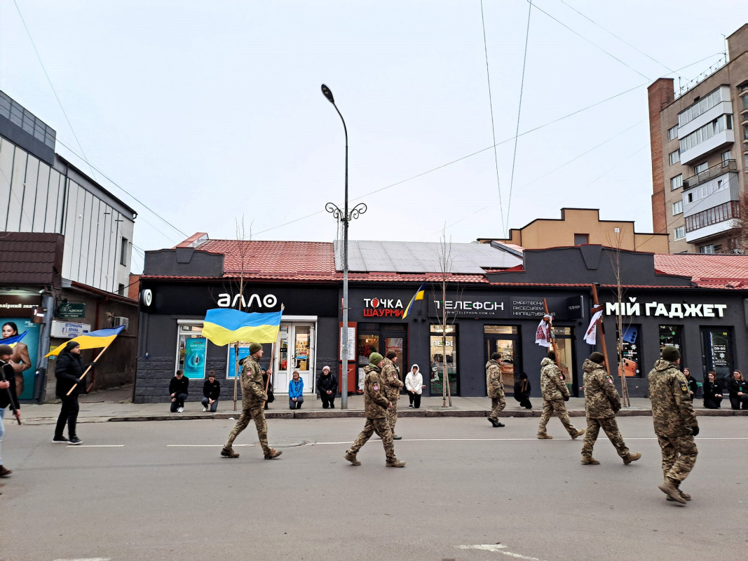 Дві втрати в одні громаді: на Волині попрощалися з Героями Артемом Абрамчуком та Юрієм Гусаром