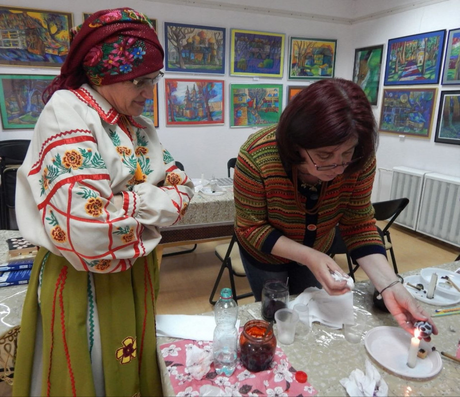 Від випадкового захоплення до виставок у Європі: шлях писанкарки з Волині Оксани Білик