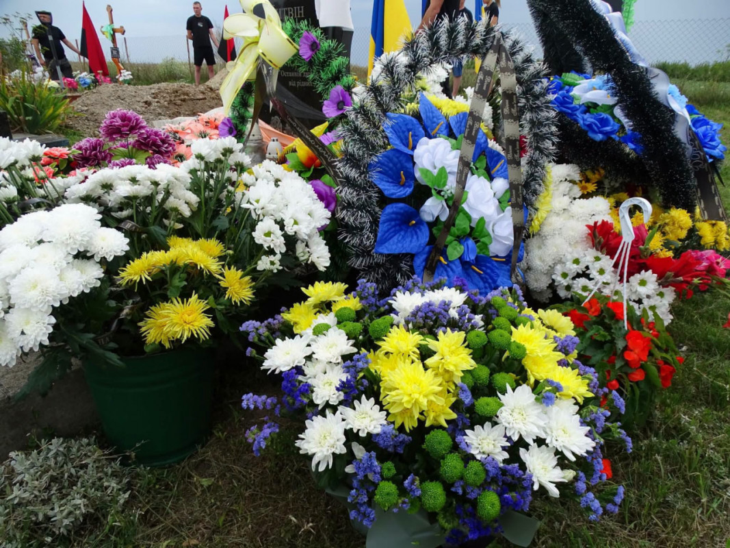 На Волині попрощалися з 43-річним військовослужбовцем Сергієм Остапуком