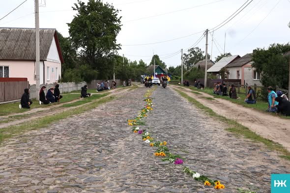 На Волині попрощалися із захисником Сергієм Клапінським, життя якого трагічно обірвала ДТП