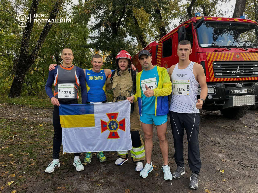 У пам’ять про загиблих колег: волинський рятувальник пробіг 42-кілометровий марафон у 20-кілограмовому спорядженні