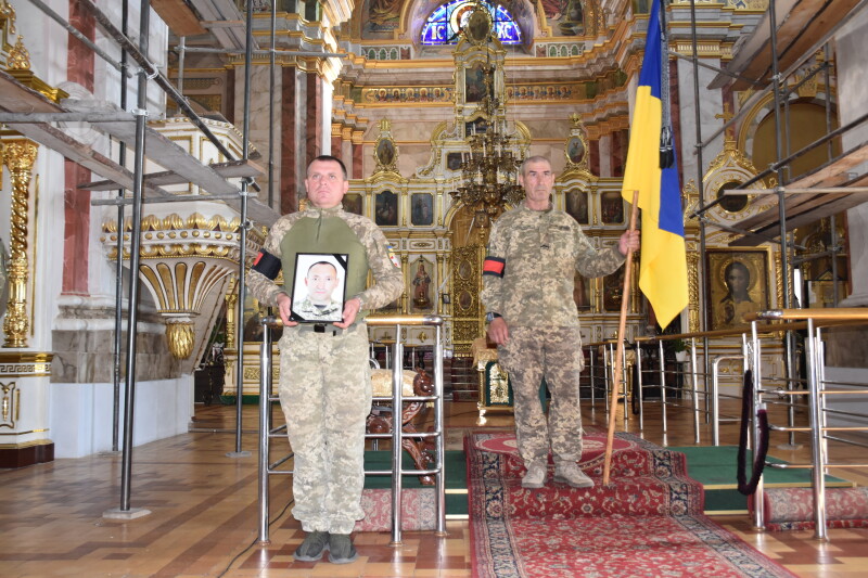 Загинув у Миколаєві: у Луцьку попрощалися з Героєм Юрієм Петровським