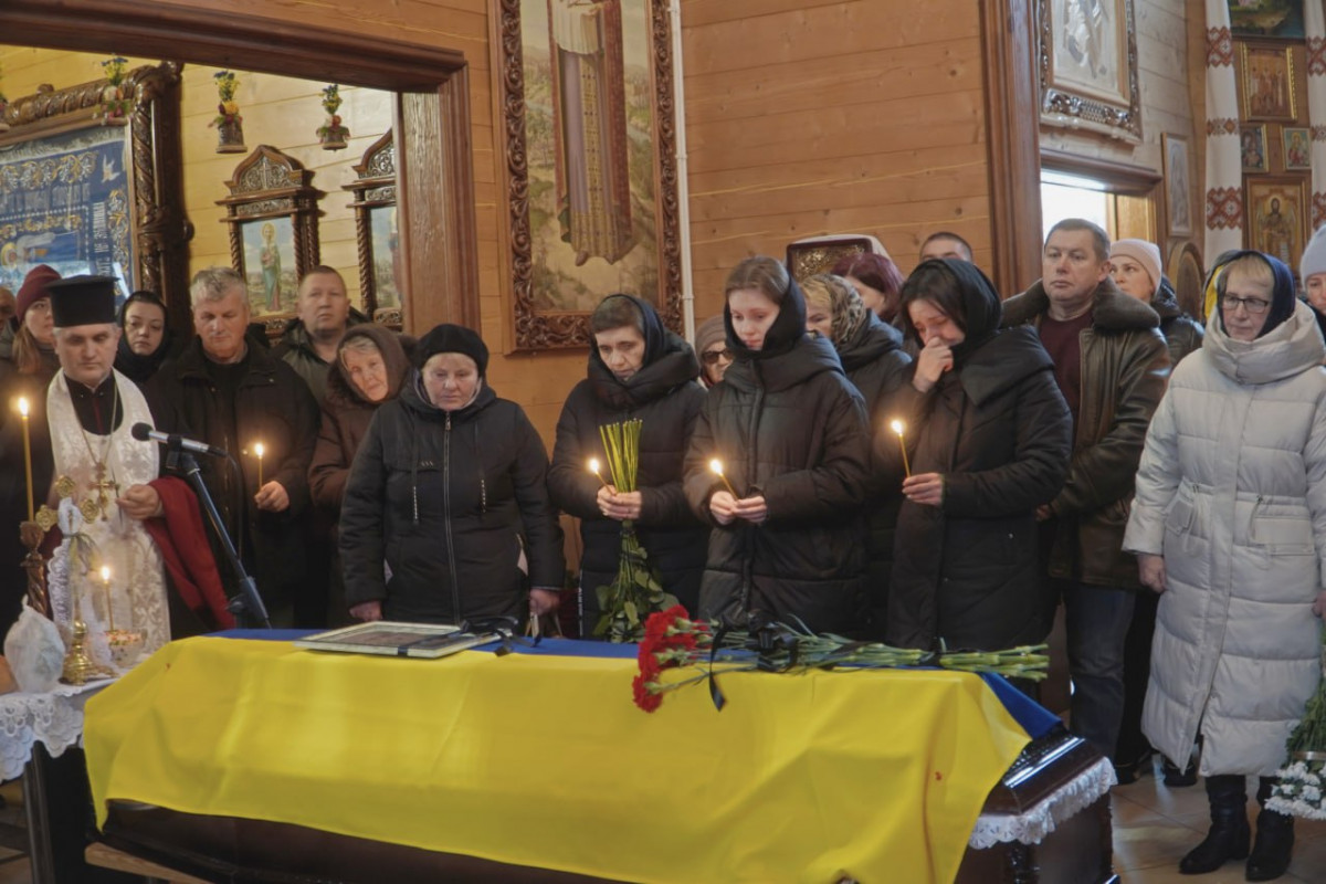 Загинув майже пів року тому: на Волині попрощалися з Героєм Володимиром Пойдою