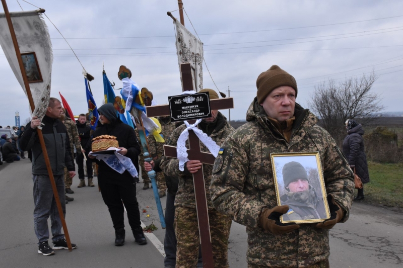 На Волині попрощалися з Героєм Олександром Максимуком
