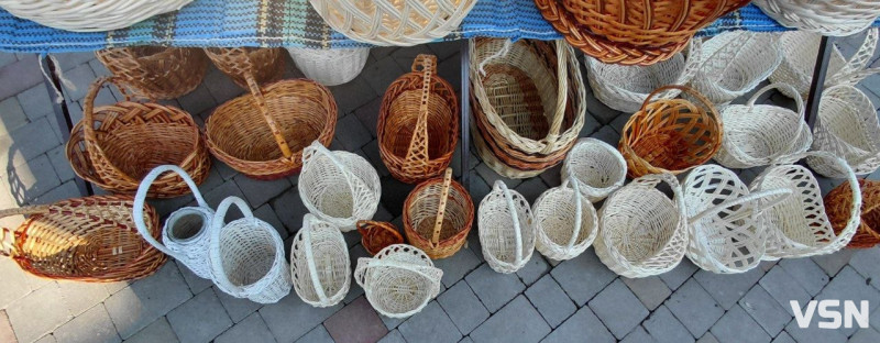 Скільки коштує плетений кошик до Великодня у Луцьку?