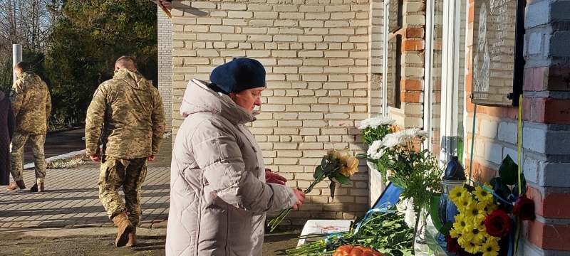 Ніколи не втрачав віри у перемогу України: на Волині відкрили меморіальну дошку 27-річному Герою