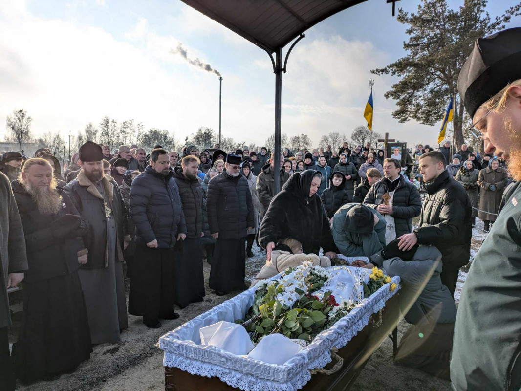 Від волонтерського фронту до лінії вогню: спогади про загиблого воїна з Волині Дмитра Яковяка