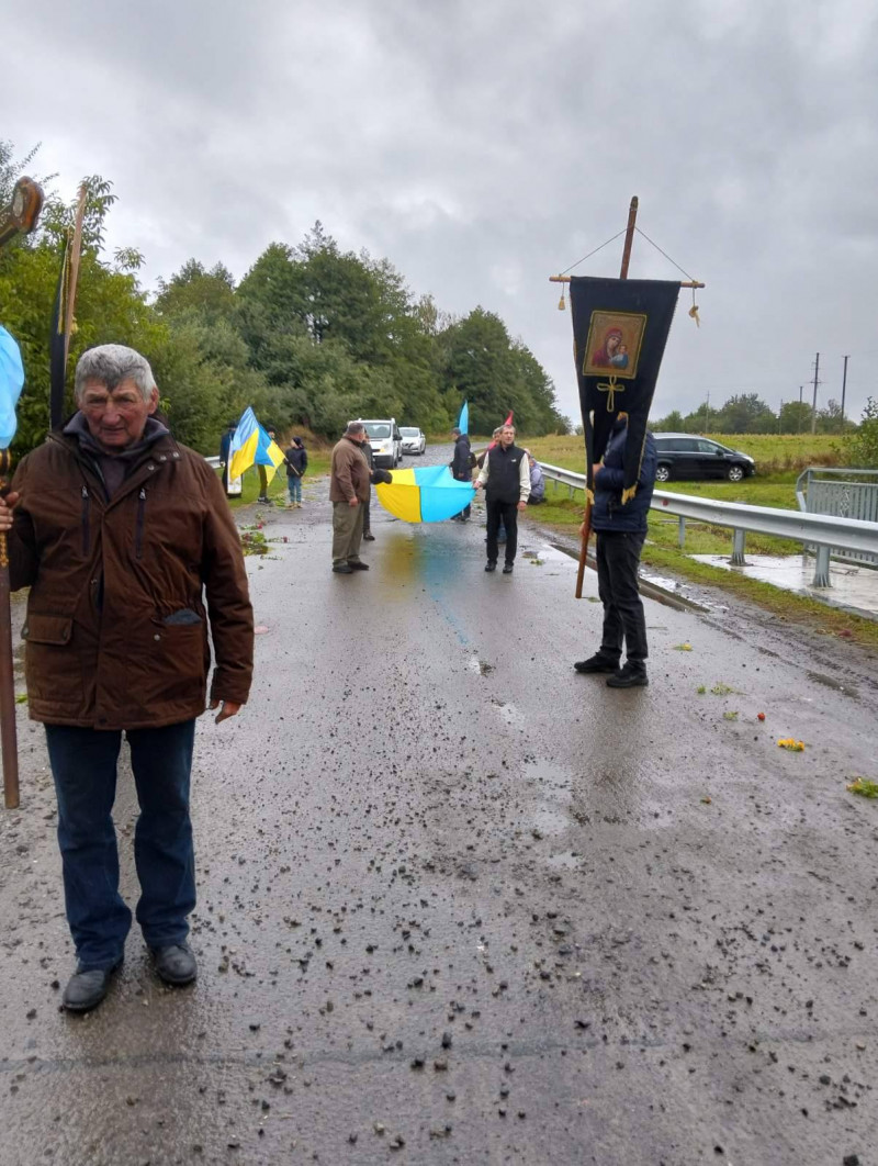 Життя обірвалось внаслідок важких поранень: на Волині попрощались з Героєм Володимиром Андрійчуком