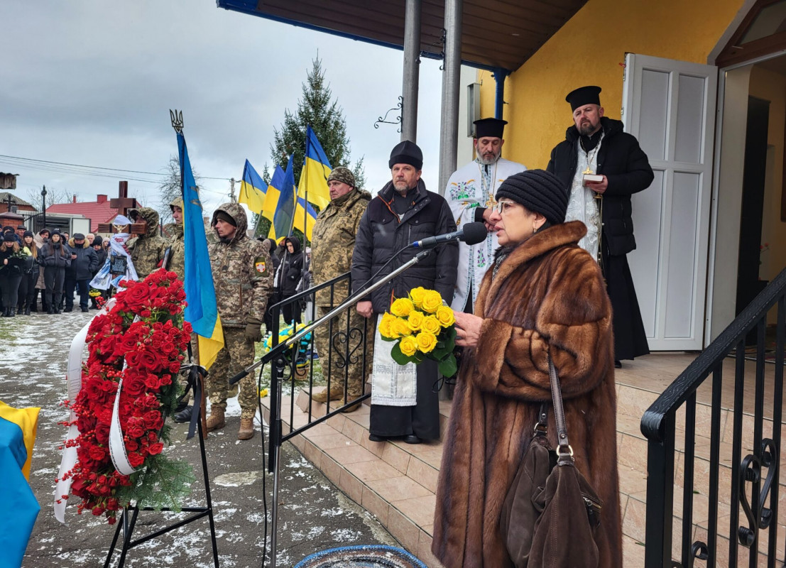 Героїчно загинув в епіцентрі бойових дій: на Волині попрощалися із добровольцем Андрієм Відніком