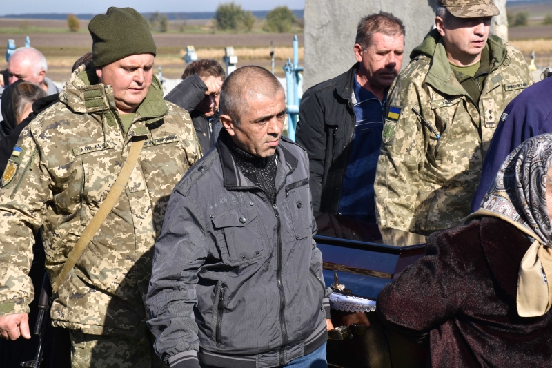 Родина втратила єдиного сина: на Волині попрощались із Героєм Петром Бідуном