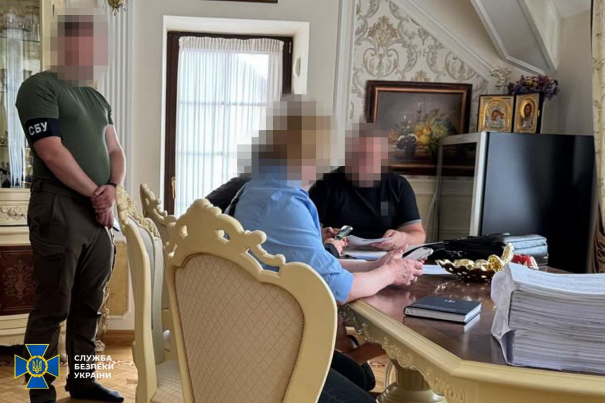 Фінансували російську армію: брати екснардепів Медведчука й Козака отримали підозри
