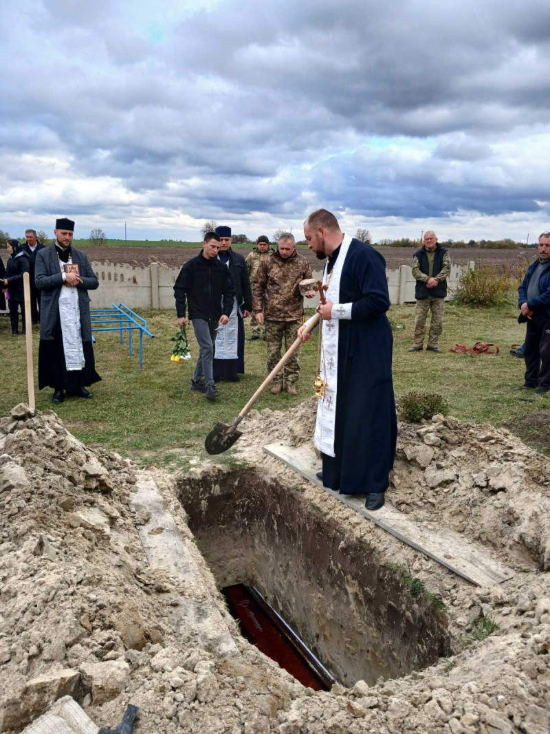 На Волині попрощалися з 40-річний Героєм Романом Нікитчиком