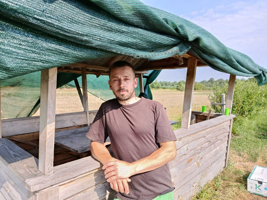 Замість окопів — ягідна плантація: історія ветерана з Волині, який після поранення став фермером