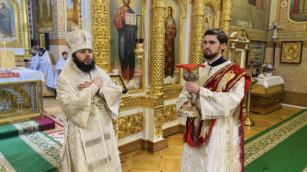 Молився за мир і щоб Бог умудрив владу: в Зимненський монастир приїхав митрополит Онуфрій