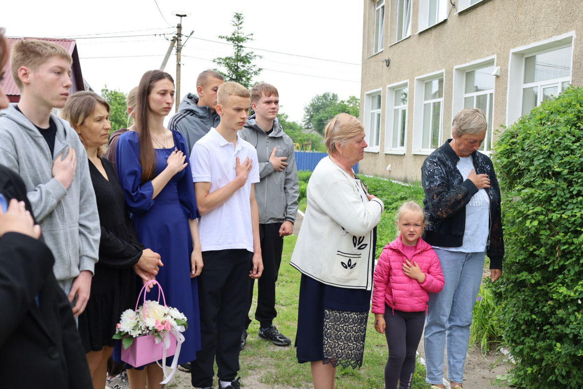 На Волині відкрили меморіальну дошку захиснику Назару Матейчуку