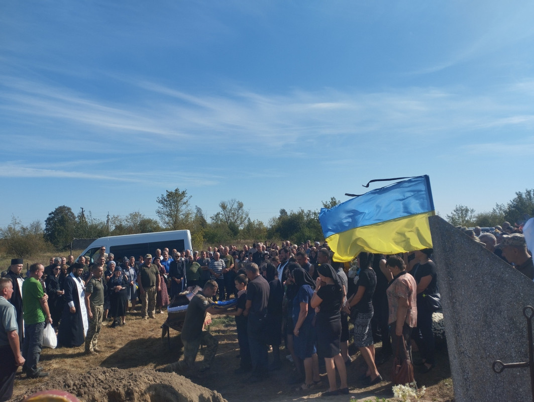 ДНК-експертиза обірвала надії: на Волині попрощались з Героєм Євгенієм Бахором