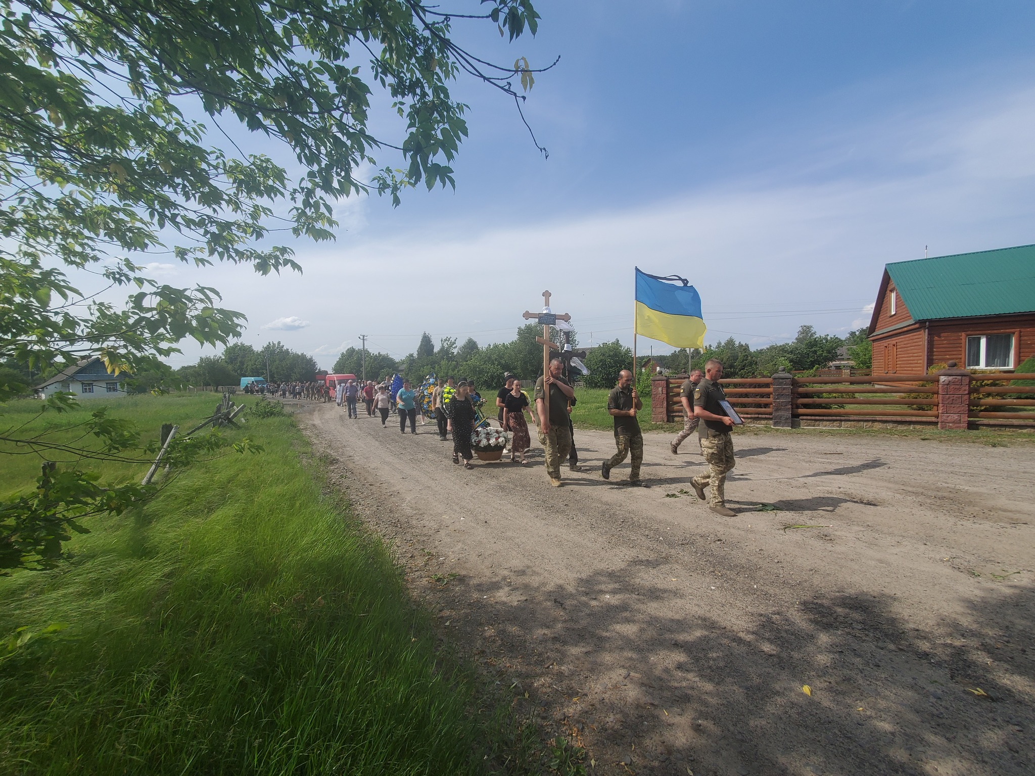 Тривалий час доля воїна була невідома: на Волині попрощались з Героєм Анатолієм Сергійчуком