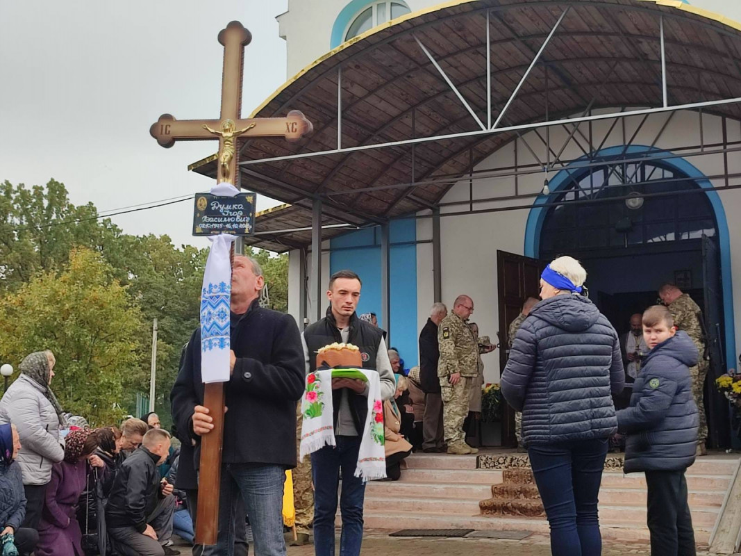 На Волині провели в останню дорогу загиблого Героя Ігоря Думку