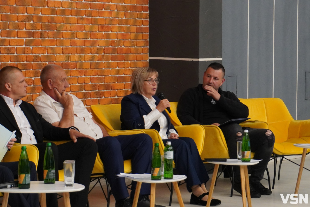 Громади у нерівних умовах: у Луцьку обговорили проблеми реформи старост