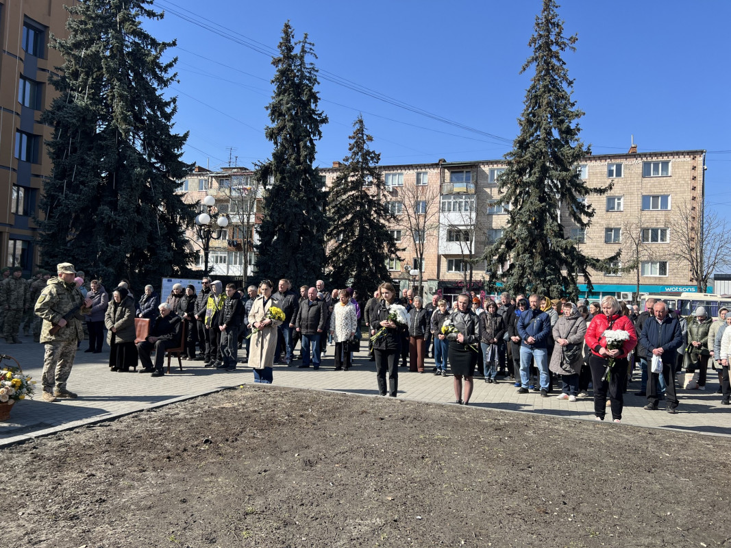 Другий день поспіль громада у жалобі: на Волині провели у вічність Героя Миколу Сахарчука