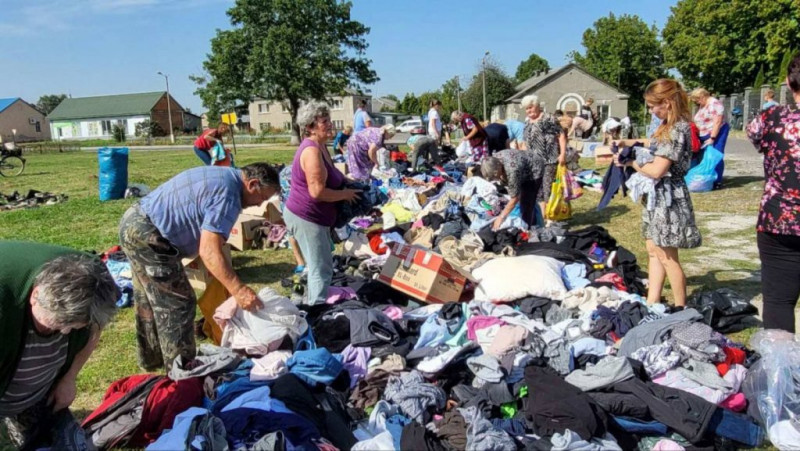 Сім’я Сасів з Волині поєднує виховання дітей із допомогою захисникам і постраждалим від війни