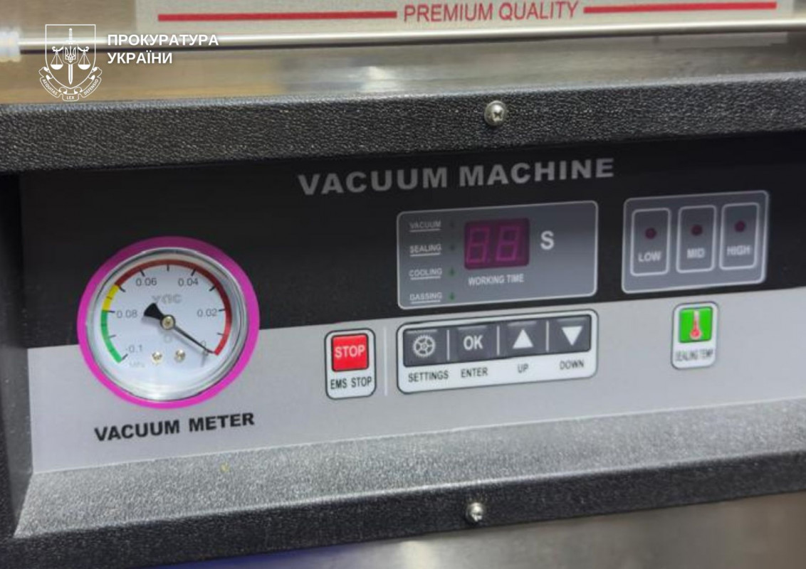 На Волині накрили підпільне виробництво тютюну для кальяну на 8 мільйонів гривень