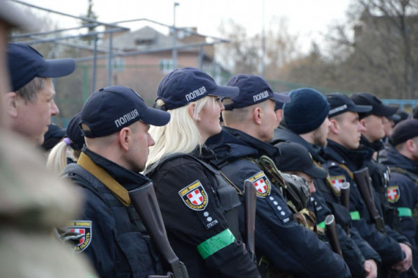 Поліція нагадує про скорочену комендантську годину у Великодню ніч у Луцьку