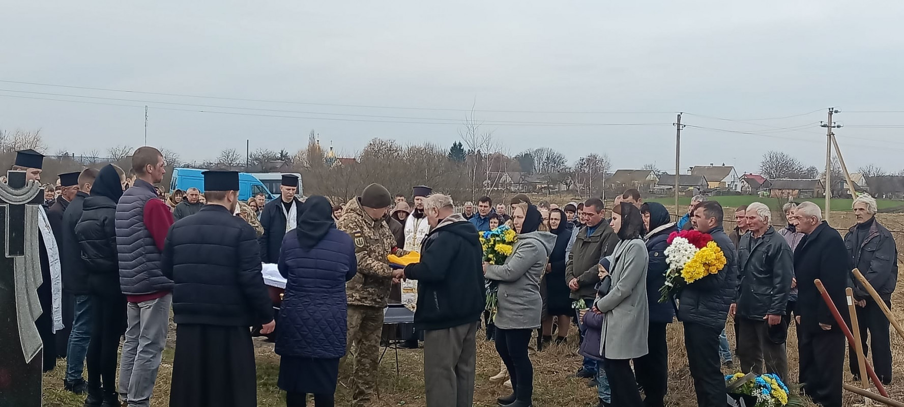 Батьки, брат та сестри залишились без надійного плеча: на Волині попрощалися із Героєм Олексієм Литвинчуком