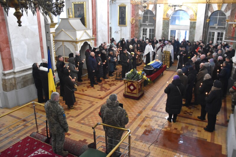 Загинув майже рік тому: у Луцьку попрощалися з Героєм Віталієм Дудою