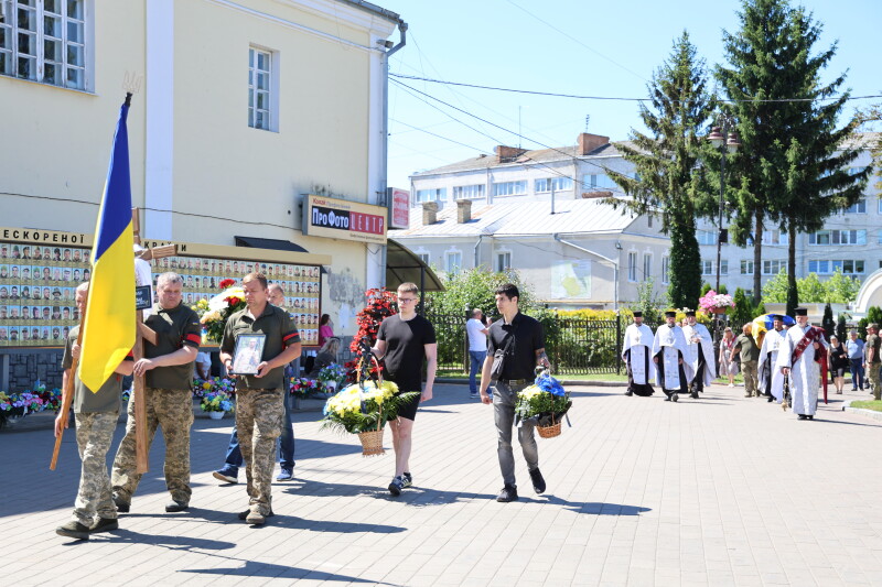 Навіки 33: у Луцьку попрощались з Героєм Ігорем Корольчуком