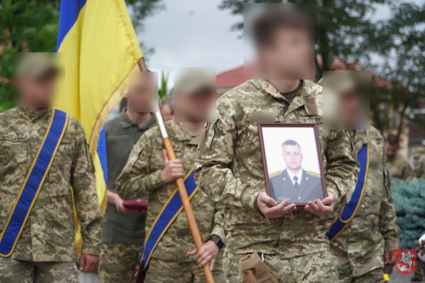 Залишилася 8-місячна дитина: У Володимирі попрощалися із Захисником України