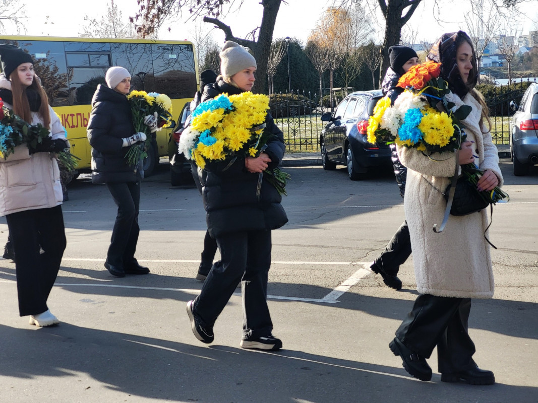 Не встиг відзначити 30-річчя: на Волині прощалися з молодим Героєм Богданом Степанюком