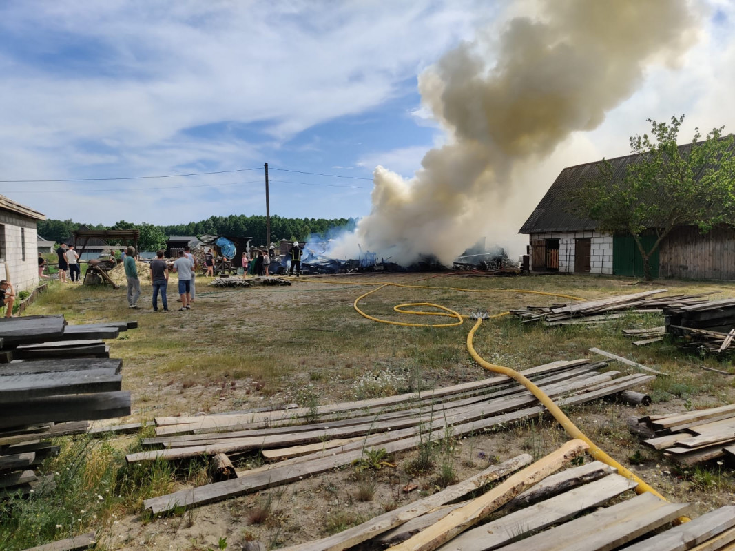 За добу рятувальники Волині ліквідували понад 30 пожеж